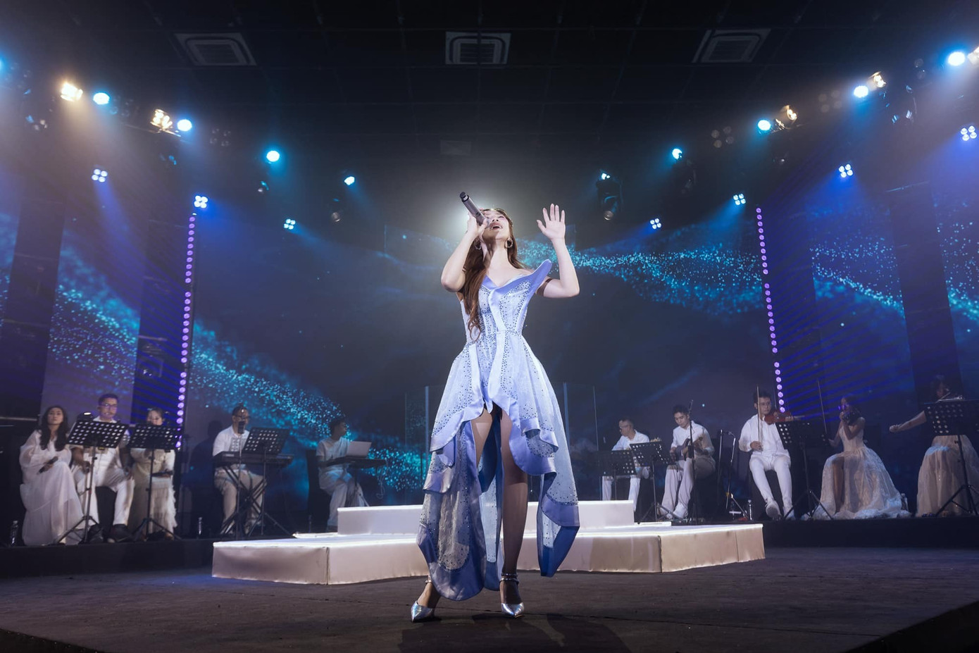 Hương Tràm còn lại gì sau biến cố- Ảnh 4.