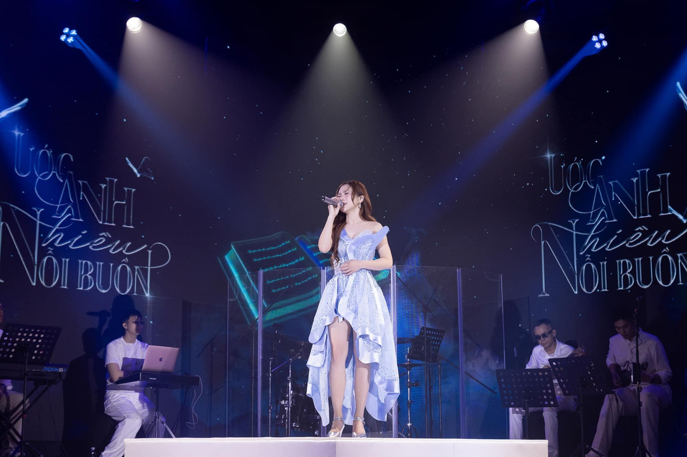 Hương Tràm còn lại gì sau biến cố- Ảnh 3.