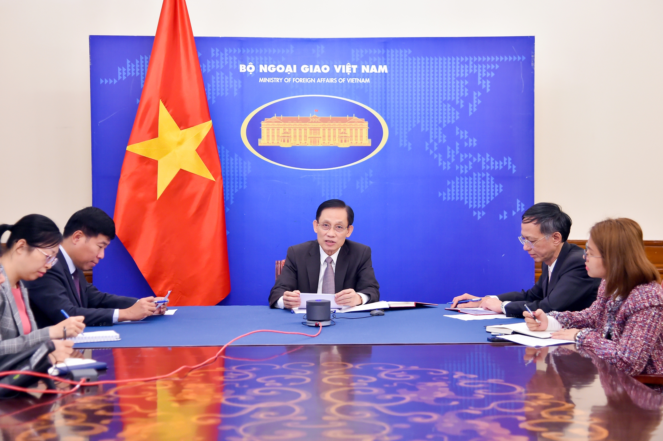 Thủ tướng Việt Nam và Malaysia điện đàm, quan ngại về căng thẳng Thái Lan - Campuchia 3 Thủ tướng Việt Nam và Malaysia điện đàm, quan ngại về căng thẳng Thái Lan - Campuchia - Ảnh 3.