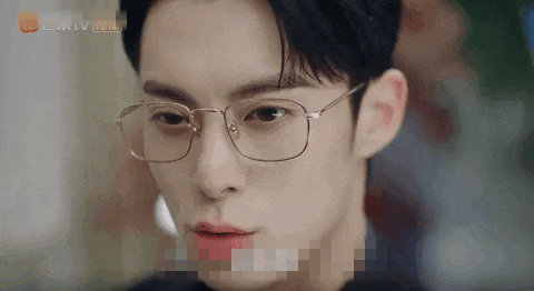 Xui 8 kiếp mới vớ phải phim Trung Quốc này: Nữ chính mặc đồ hiệu như hàng chợ, cảnh nóng phản cảm nhất trên đời- Ảnh 6. Xui 8 kiếp mới vớ phải phim Trung Quốc này: Nữ chính mặc đồ hiệu như hàng chợ, cảnh nóng phản cảm nhất trên đời- Ảnh 6.