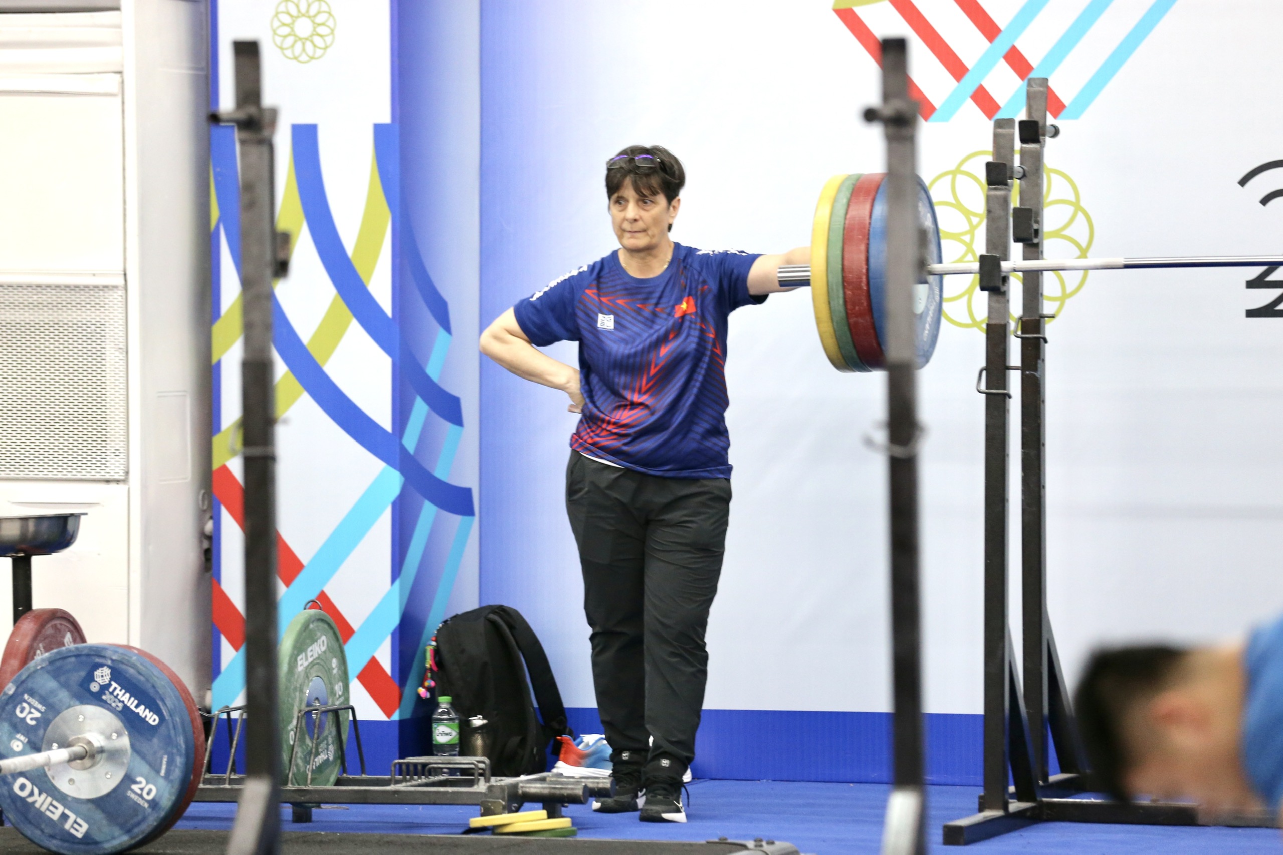 Cử tạ Việt Nam ‘bung lụa’ hôm nay: Săn vàng trong thế khó, chỉ tiêu cực bất ngờ- Ảnh 3. Cử tạ Việt Nam ‘bung lụa’ hôm nay: Săn vàng trong thế khó, chỉ tiêu cực bất ngờ- Ảnh 3.