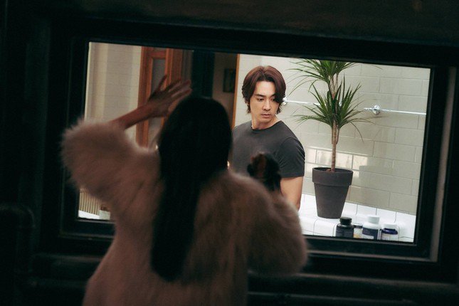 5 phim 18+ Hàn Quốc hay nhất 2025: Toàn mỹ nhân đẹp nức nở, không xem là ngàn lần hối tiếc 7 1765568705 886 5 phim 18 Han Quoc hay nhat 2025 Toan my