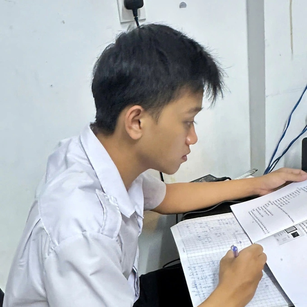 Vợ chồng khuyết tật nặng cầm cố nhà cửa để 2 con có cơ hội đi học - 3