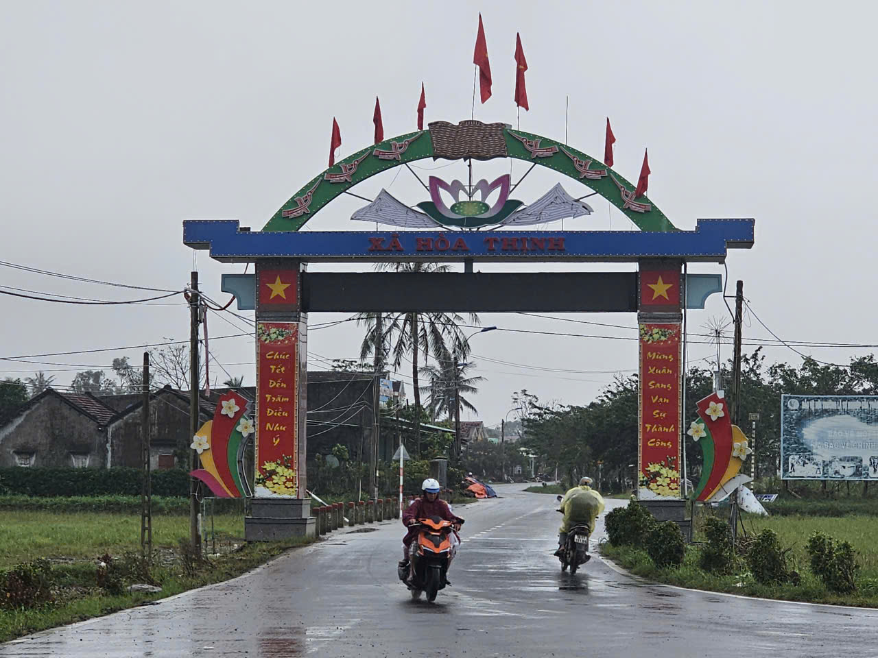 Rốn lũ Hòa Thịnh gượng dậy từ đổ nát - Ảnh 3. Rốn lũ Hòa Thịnh gượng dậy từ đổ nát - Ảnh 3.