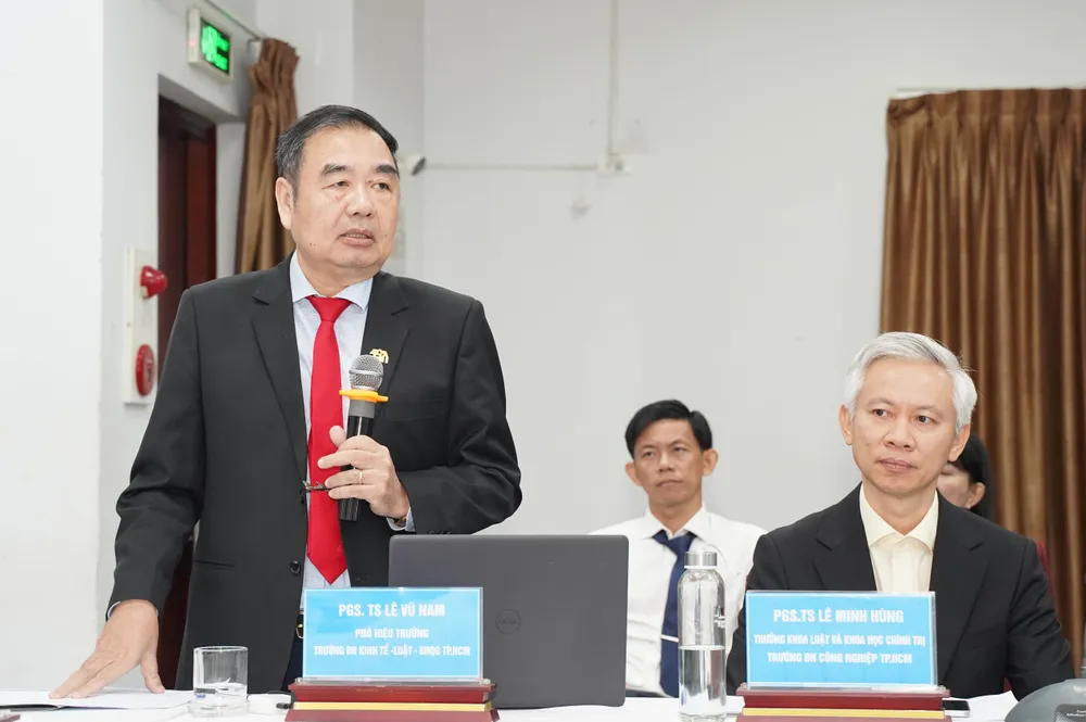 Tọa đàm - ĐT Luật ở Việt Nam hiện nay - Thuận Văn (55).jpg