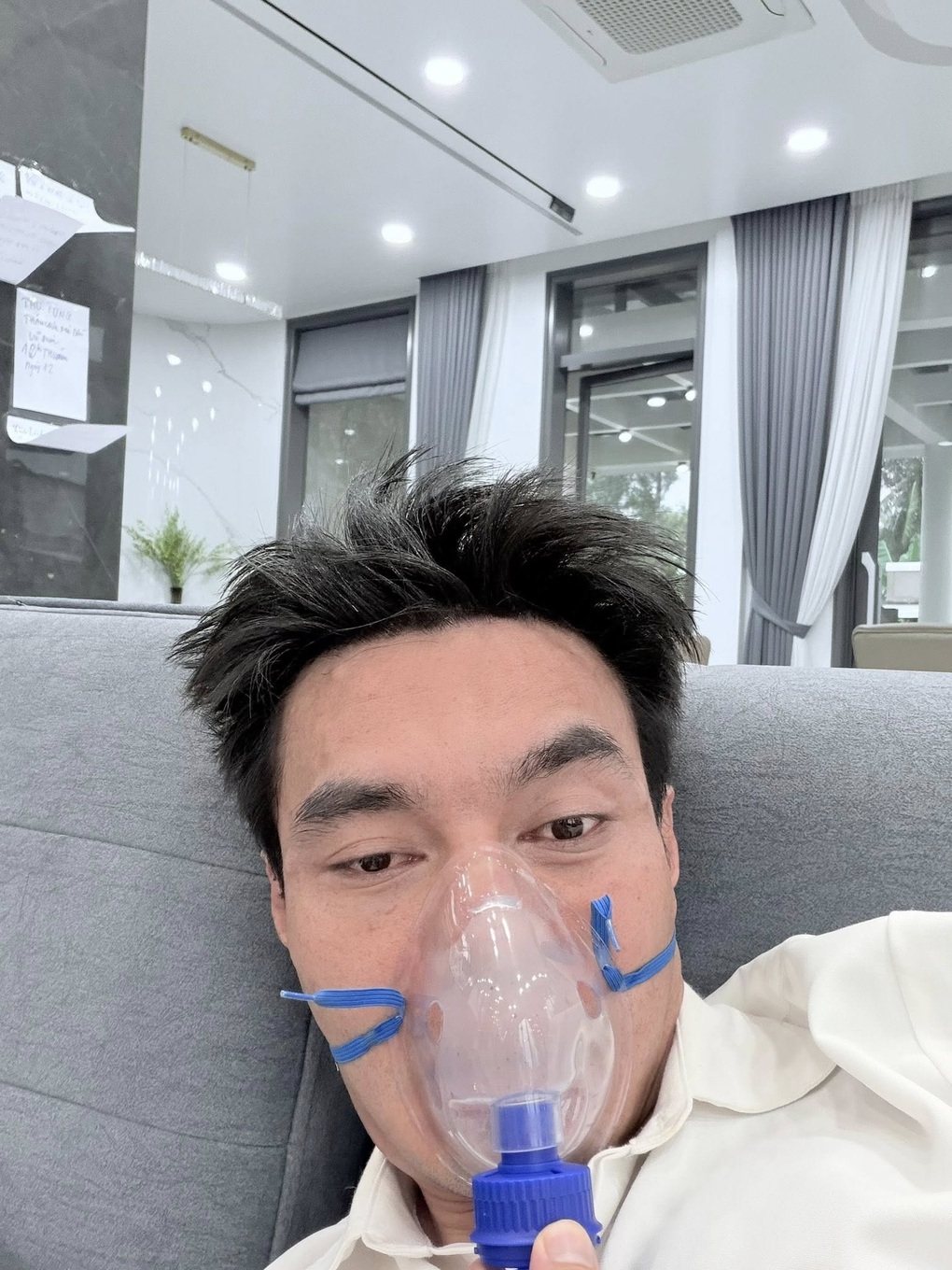 Lê Dương Bảo Lâm trầy trật bán vé họp fan, cầu cứu Trấn Thành, HIEUTHUHAI - 2