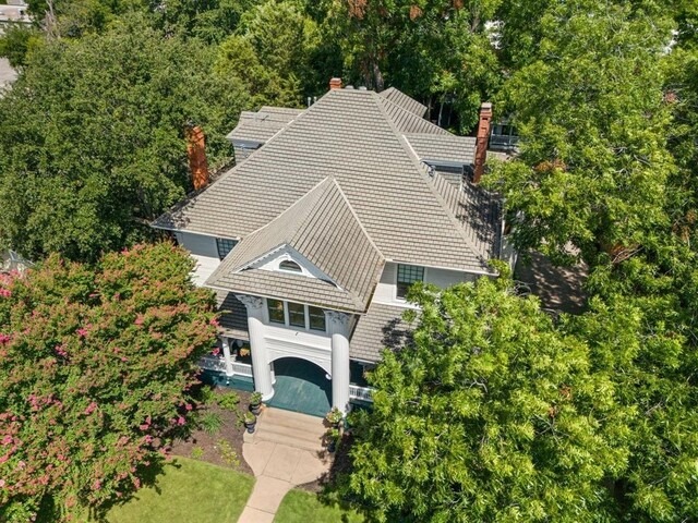 "Hoa hậu giàu nhất Việt Nam" lấy chồng giáo sư tiến sĩ, không đăng ký kết hôn, bất động sản trải dài 3 châu lục 7 1765587958 933 Hoa hau giau nhat Viet Nam lay chong giao su