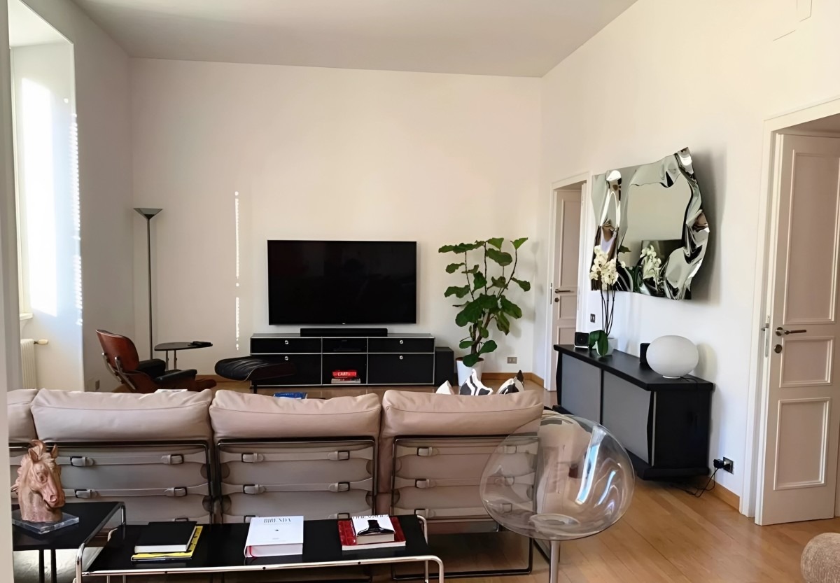 "Hoa hậu giàu nhất Việt Nam" lấy chồng giáo sư tiến sĩ, không đăng ký kết hôn, bất động sản trải dài 3 châu lục 13 1765587964 194 Hoa hau giau nhat Viet Nam lay chong giao su