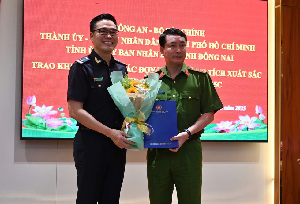 Thủ đoạn của đường dây ma túy 1.500 tỷ đồng vừa bị Bộ Công an triệt phá - 7 Thủ đoạn của đường dây ma túy 1.500 tỷ đồng vừa bị Bộ Công an triệt phá - 7