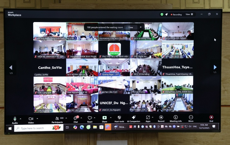 Các điểm cầu họp trực tuyến.