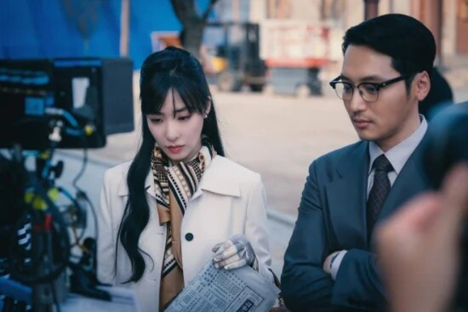 Tiffany (SNSD) kết hôn với tài tử bị tố thao túng tâm lý Kim Go Eun- Ảnh 2. Tiffany (SNSD) kết hôn với tài tử bị tố thao túng tâm lý Kim Go Eun- Ảnh 2.