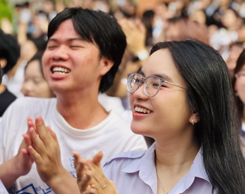 Trường đại học cho nghỉ Tết cả tháng, sinh viên năm nhất hoang mang - 2