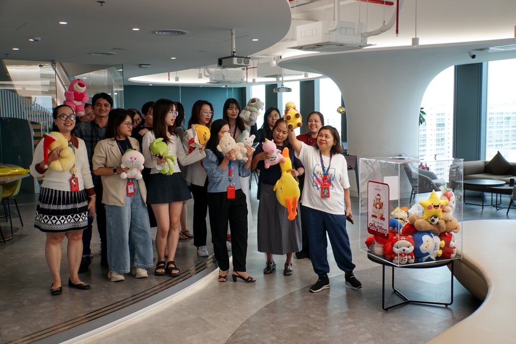 Prudential Việt Nam lan tỏa yêu thương mùa Giáng sinh đến bệnh nhi qua hoạt động cộng đồng - 3