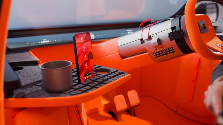 Xe điện nhỏ hơn Toyota Vios mà trang bị như nhà di động, có tới 6 ghế dễ tháo ra làm ghế ngoài trời 12 1765603700 865 Xe dien nho hon Toyota Vios ma trang bi nhu