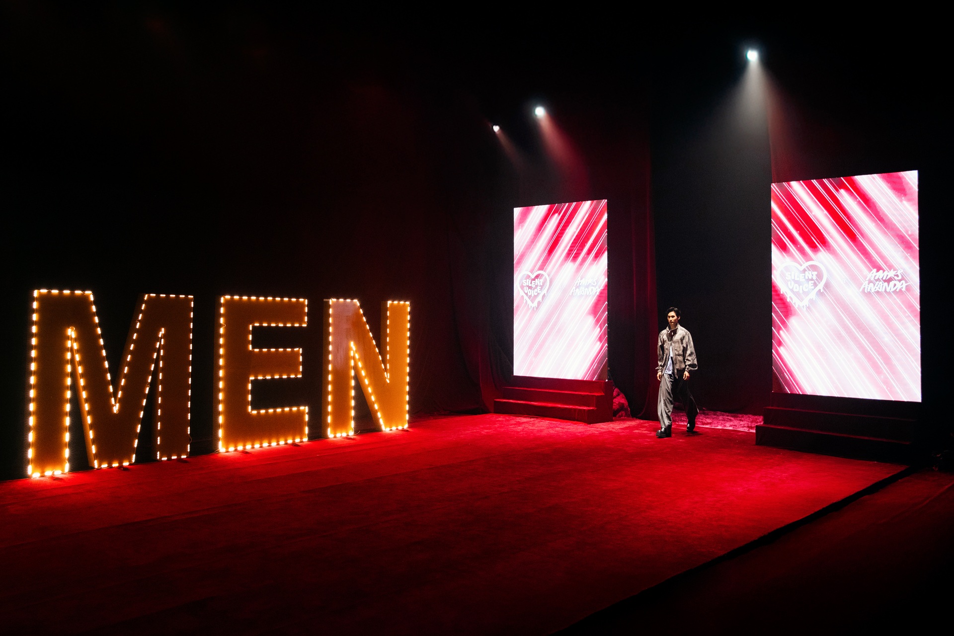 HHen Niê tái xuất sàn diễn, nhan sắc mẹ bỉm sữa gây chú ý - 6 HHen Niê tái xuất sàn diễn, nhan sắc mẹ bỉm sữa gây chú ý - 6