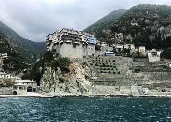 vuong-quoc-nam-nhan-duy-nhat-tren-the-gioi-hon-1000-nam-khong-co-phu-nu-dong-vat-giong-cai-cung-bi-cam (6).jpg 1 Vương quốc nam nhân, Athos, nơi không có phụ nữ