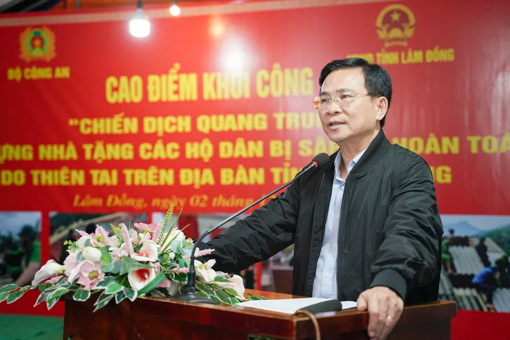 Ông Hồ Văn Mười, Chủ tịch UBND tỉnh Lâm Đồng tại lễ khởi công chiến dịch. chien-dich-quang-trung (1).jpg