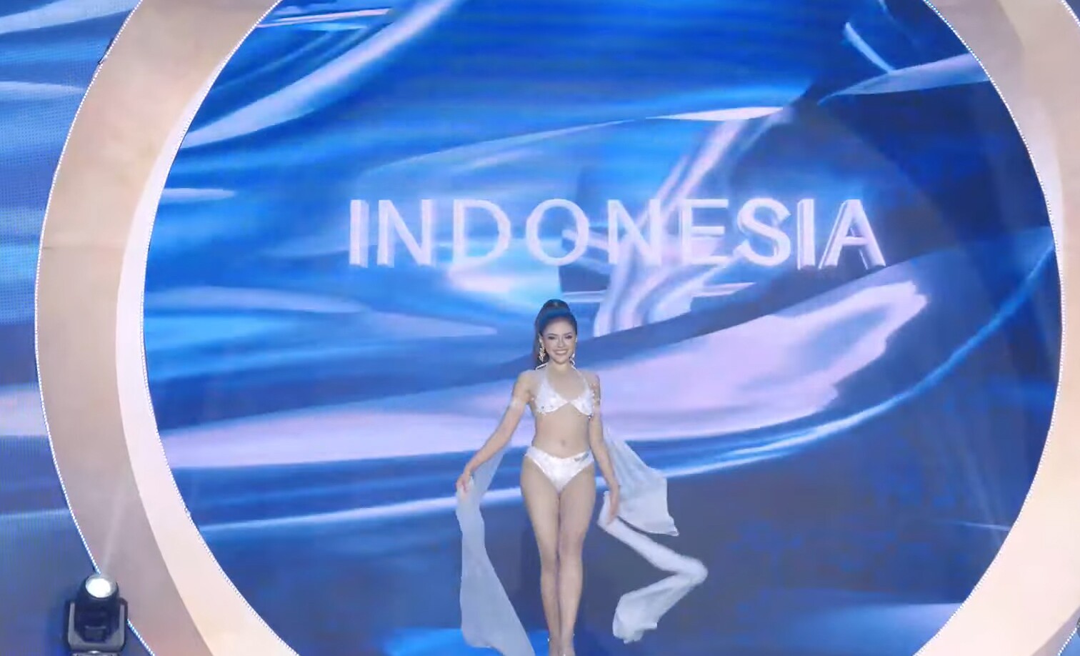 Trực tiếp Chung kết Miss Charm 2025: Mai Ngô có thành tích dù trượt Top 5, Tân Hoa hậu gọi tên người đẹp đến từ Venezuela 24 Trực tiếp Chung kết Miss Charm 2025: Mai Ngô có thành tích dù trượt Top 5, Tân Hoa hậu gọi tên người đẹp đến từ Venezuela - 22