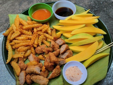 Các món ăn Việt vào bảng xếp hạng ngon nhất thế giới 2025 12 Món ăn vặt có cái tên dễ gây hiểu lầm lại được yêu thích nhất Thủ đô: Top 6 địa chỉ uy tín, ăn thử là nghiện ngay!