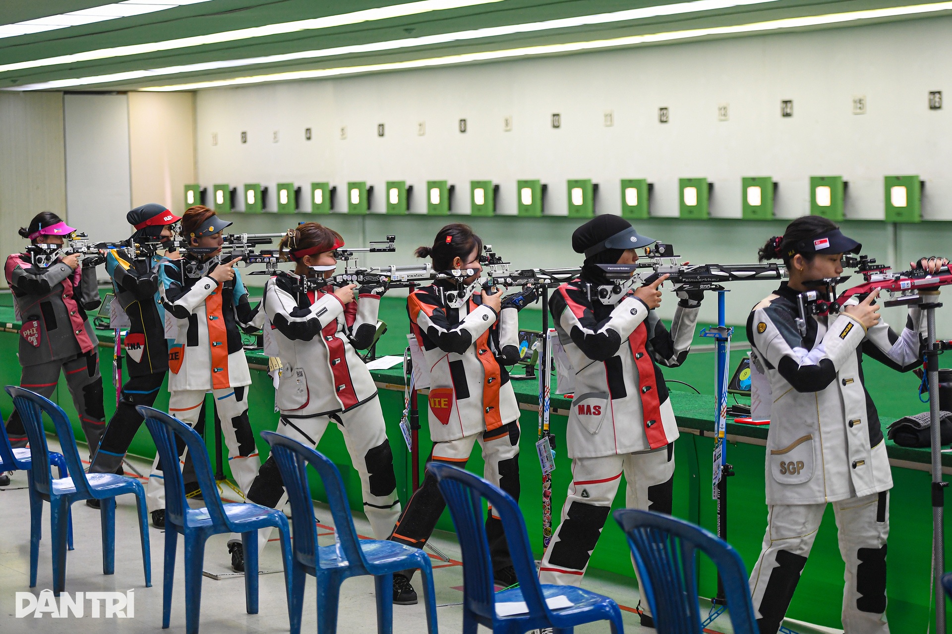 Ngày thi đấu đầy tiếc nuối của nữ cặp đôi xạ thủ tại SEA Games 33 - 2 Ngày thi đấu đầy tiếc nuối của nữ cặp đôi xạ thủ tại SEA Games 33 - 2