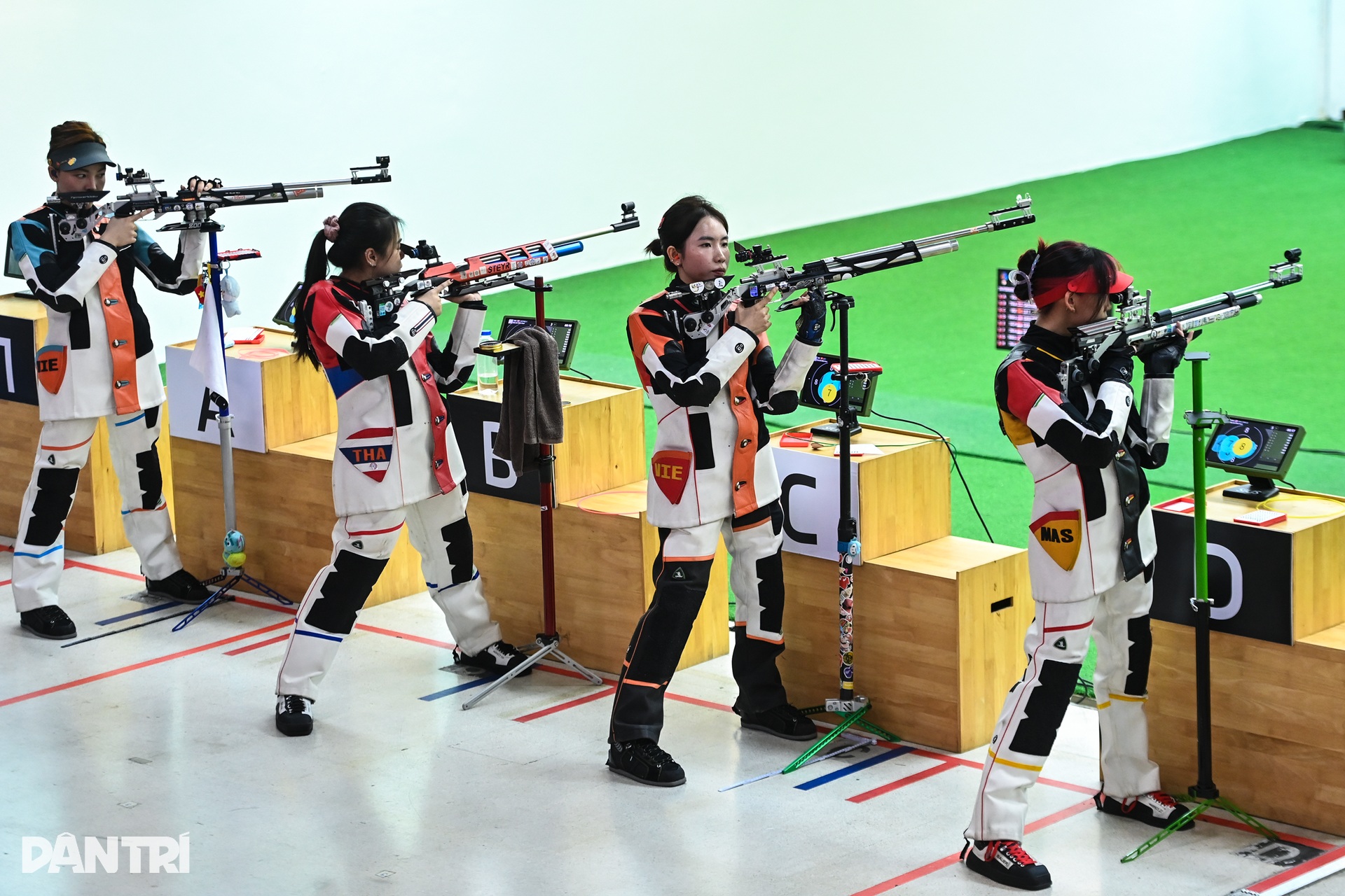 Ngày thi đấu đầy tiếc nuối của nữ cặp đôi xạ thủ tại SEA Games 33 - 13 Ngày thi đấu đầy tiếc nuối của nữ cặp đôi xạ thủ tại SEA Games 33 - 13