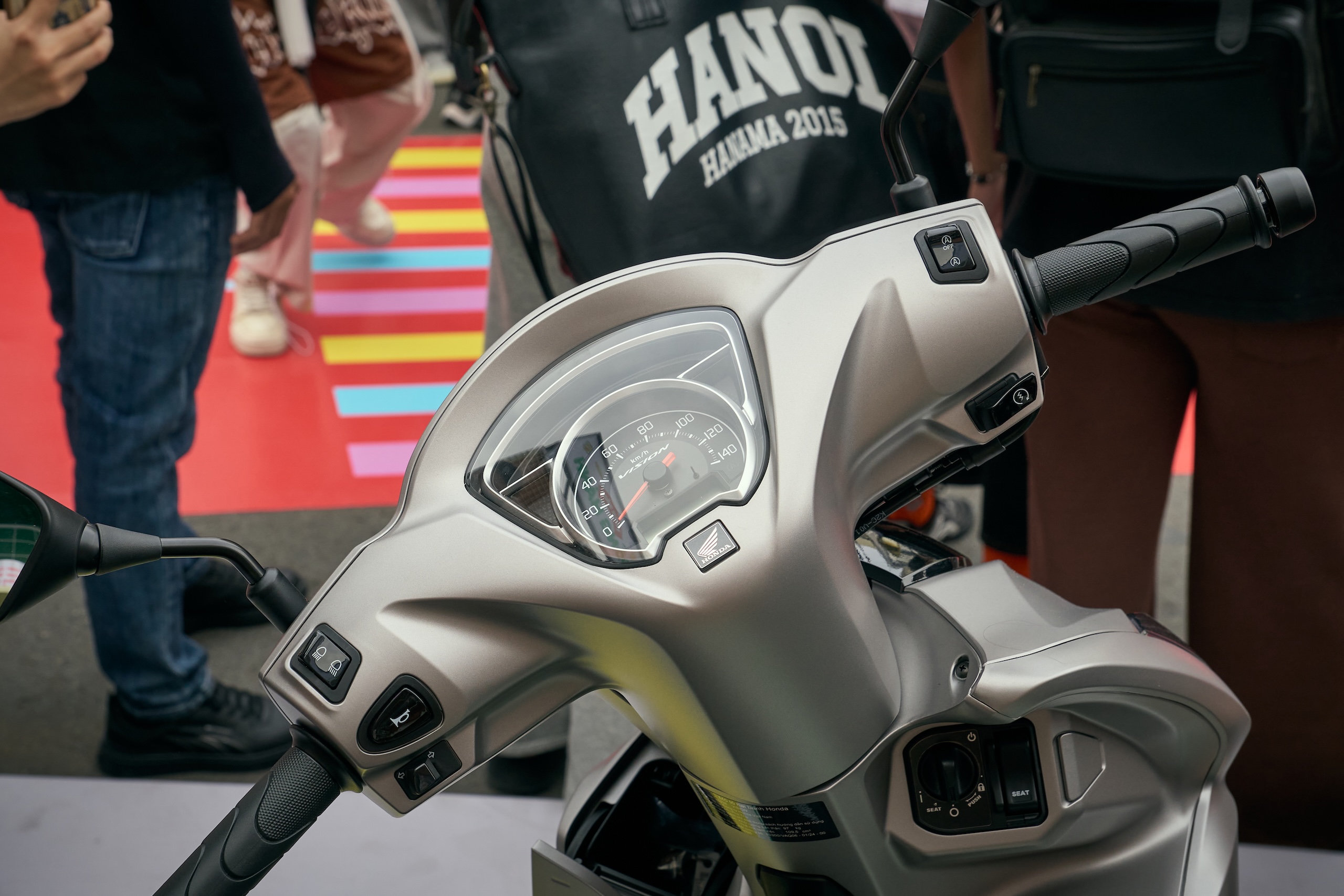 Honda Vision 2026 khoác áo mới, giá không đổi 5 Xe tay ga quốc dân Honda Vision có phối màu mới, giá từ 31,9 triệu đồng - Ảnh 6.