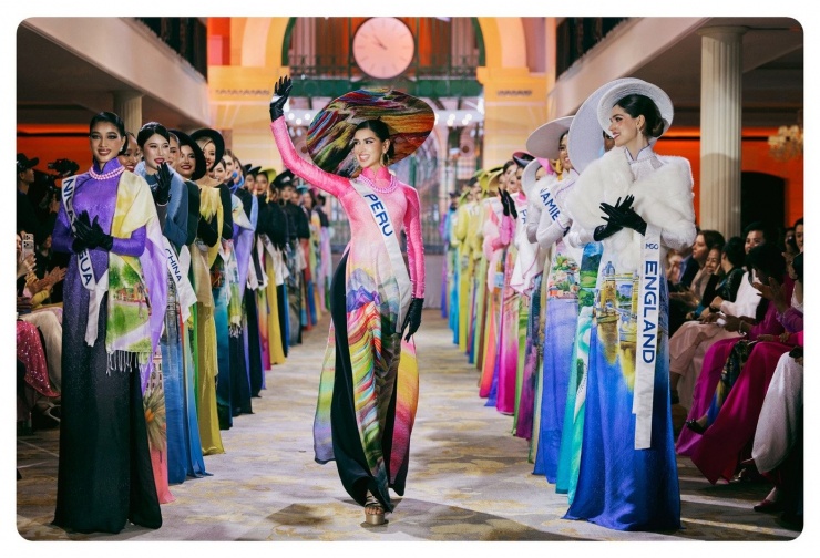 Dàn thí sinh Miss Cosmo 2025 khoe nhan sắc rực rỡ trong tà áo dài Việt Nam 8 Dàn thí sinh Miss Cosmo 2025 khoe nhan sắc rực rỡ trong tà áo dài Việt Nam - 7