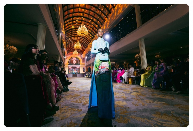 Dàn thí sinh Miss Cosmo 2025 khoe nhan sắc rực rỡ trong tà áo dài Việt Nam 10 Dàn thí sinh Miss Cosmo 2025 khoe nhan sắc rực rỡ trong tà áo dài Việt Nam - 9