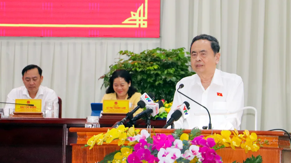 Chủ tịch Quốc hội Trần Thanh Mẫn phát biểu kết luận tại buổi tiếp xúc cử tri. Ảnh: CHÂU ANH chu-tich-quoc-hoi-tiep-xuc-cu-tri-cuoi-nam-2025-7.jpg