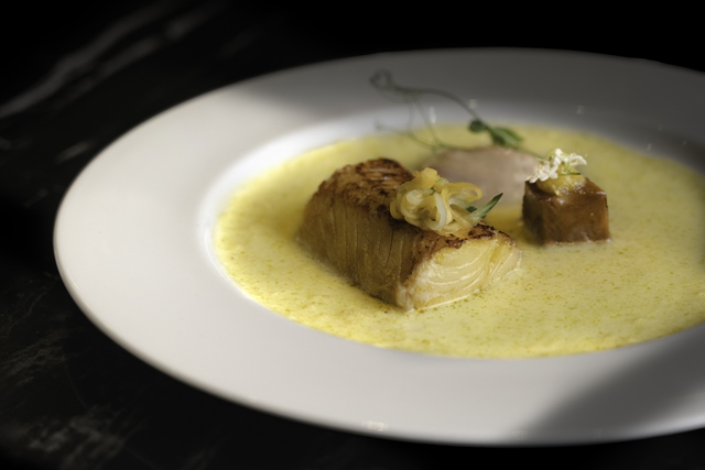 Bánh mì cá trích, bánh cua, bò tơ Củ Chi..., món ngon nhìn muốn ăn ngay- Ảnh 5. Bánh mì cá trích, bánh cua, bò tơ Củ Chi..., món ngon nhìn muốn ăn ngay- Ảnh 5.