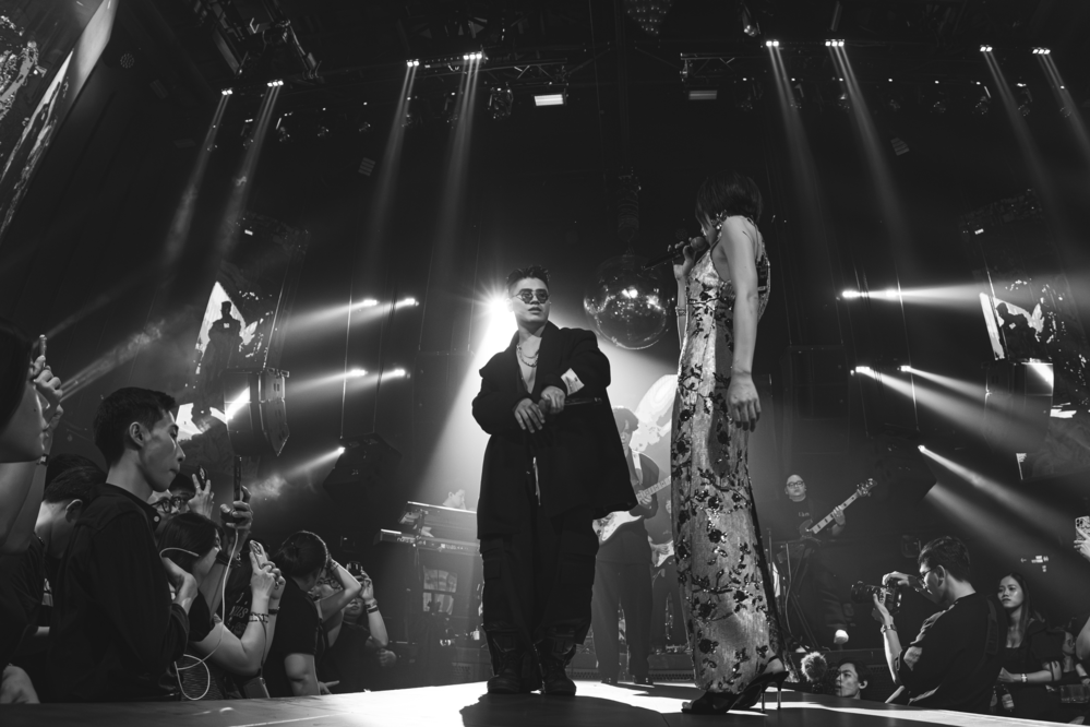 Gigi Hương Giang được Hà Hồ ủng hộ tại The Records 5 2 - Tin sao Viet - Tin tuc sao Viet - Scandal sao Viet - Tin tuc cua Sao - Tin cua Sao