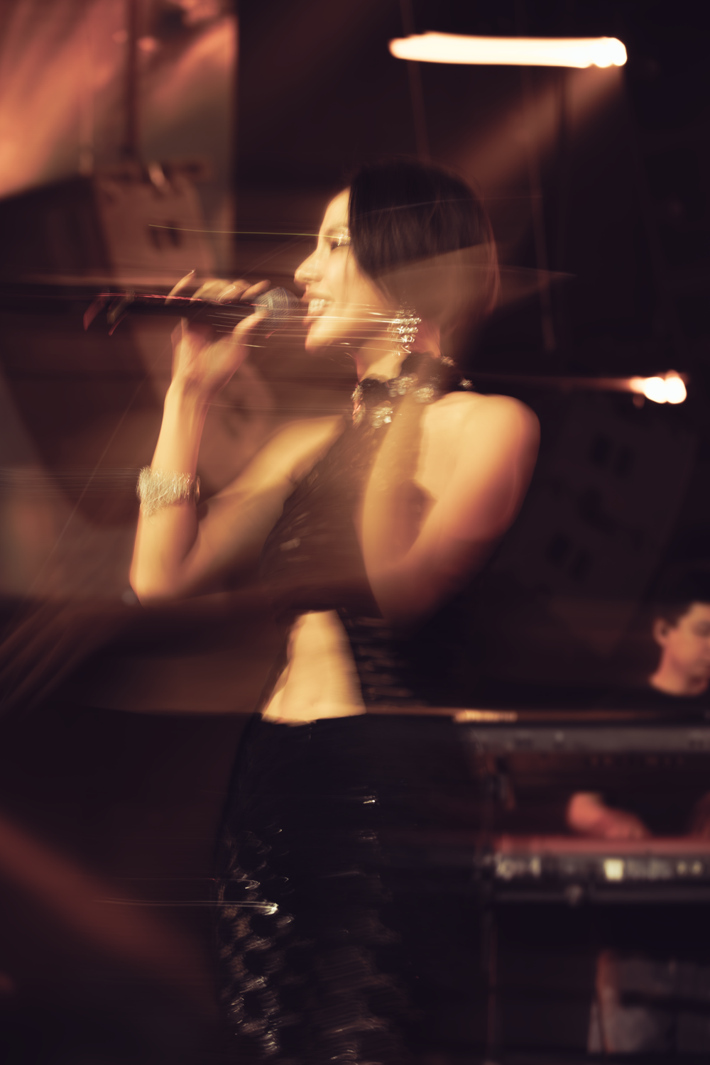 Gigi Hương Giang được Hà Hồ ủng hộ tại The Records 5 4 - Tin sao Viet - Tin tuc sao Viet - Scandal sao Viet - Tin tuc cua Sao - Tin cua Sao