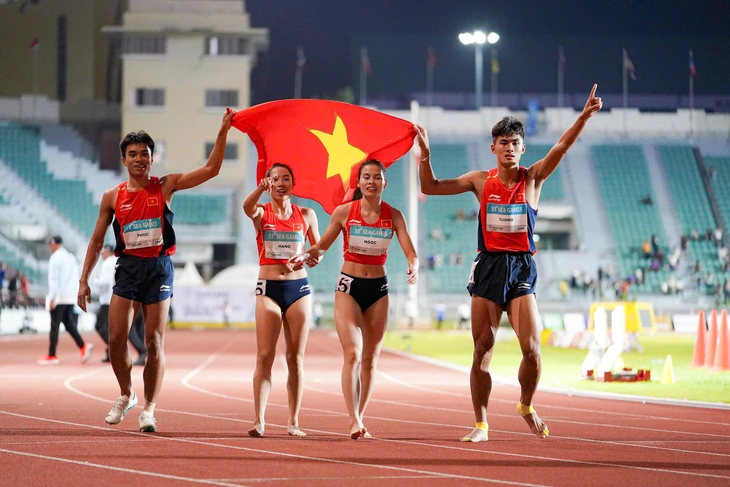 Khoảnh khắc bứt tốc 'giật vàng' của điền kinh Việt Nam ngày 13-12 7 điền kinh - Ảnh 7.