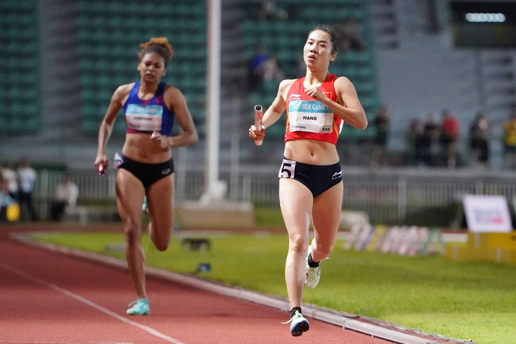 Đội điền kinh tiếp sức Việt Nam xuất sắc ra sao khi đánh bại Thái Lan? 6 điền kinh - Ảnh 6.