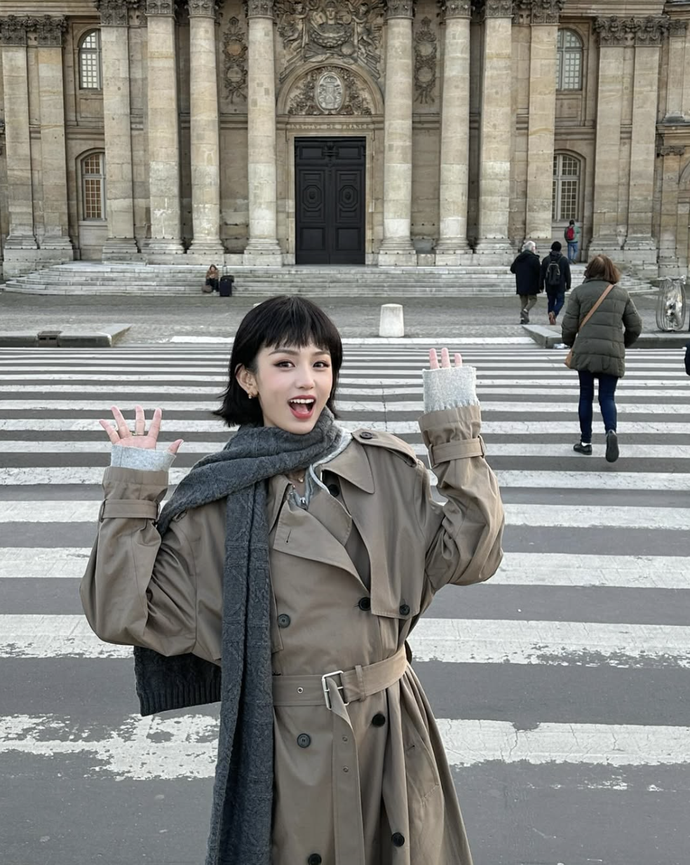 Đại sứ để chân trần giữa thời tiết âm 3 độ C, Dior hưởng lợi- Ảnh 20.