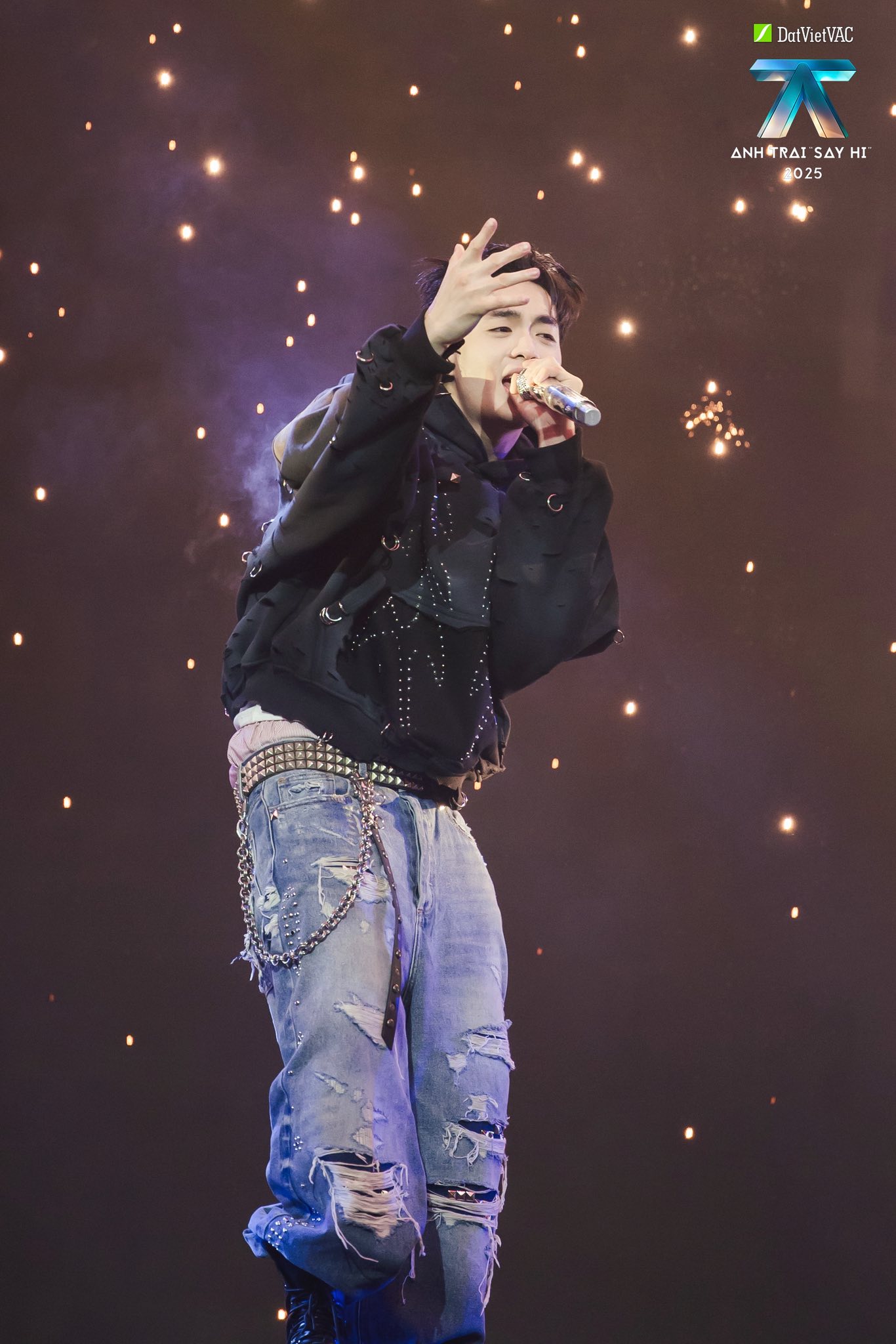 1765647295 122 Dem quyet dinh cua Anh Trai Say Hi mua 2