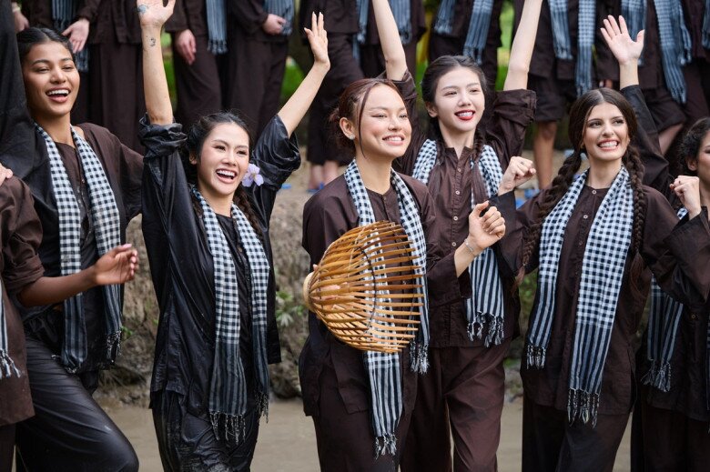 Mai Ngô bung skill hết cỡ trong đêm Chung kết Miss Charm 2025, tại sao chỉ dừng chân ở Top 12? 6 Mai Ngô tích cực tham gia các hoạt động trong quá trình tham gia Miss Charm và luôn hòa đồng với các thí sinh khác, gây được nhiều thiện cảm.