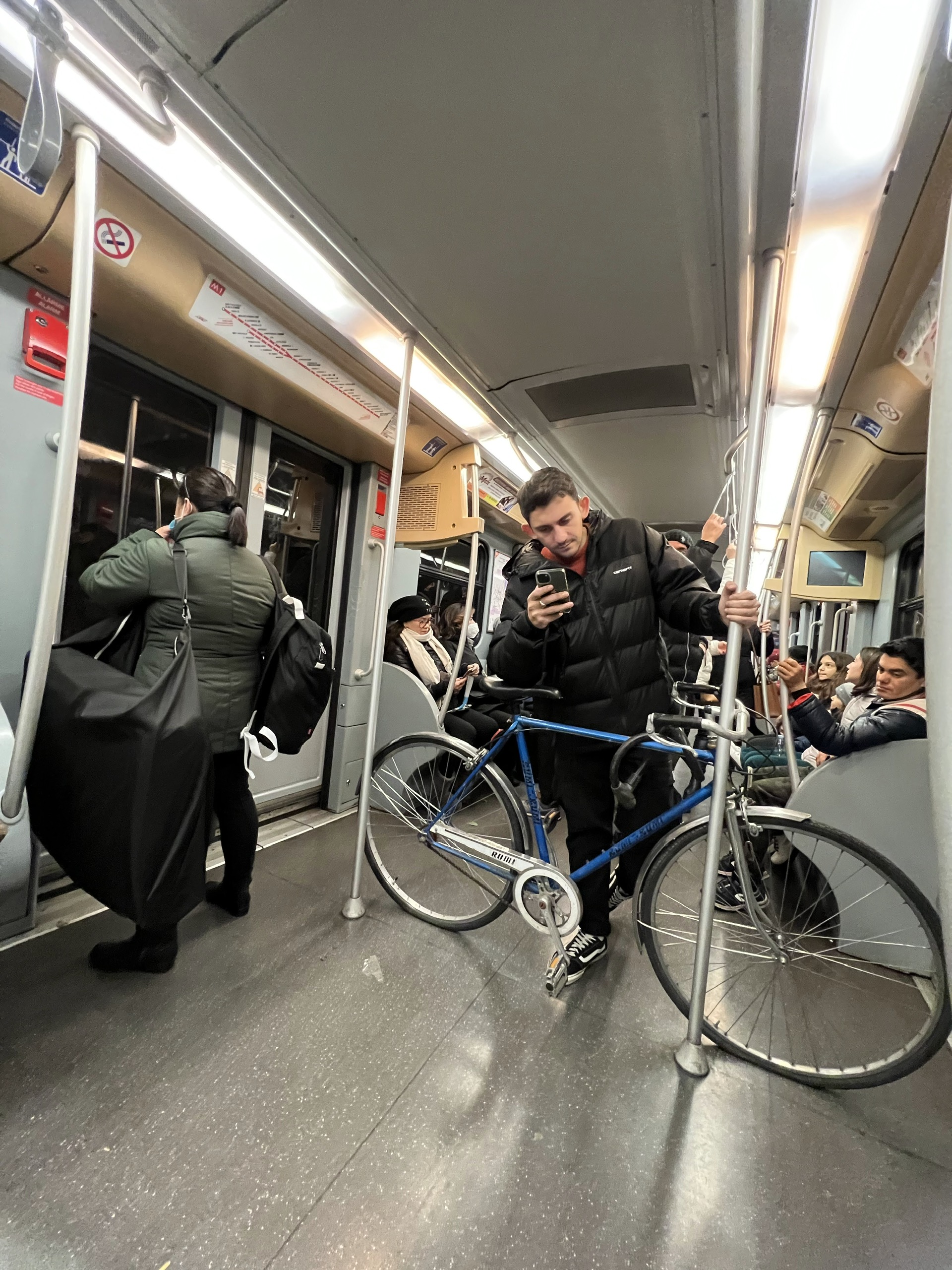 Phận người xa xứ giữa kinh đô tráng lệ 3 Milan: Phận người xa xứ giữa kinh đô tráng lệ - Ảnh 3.