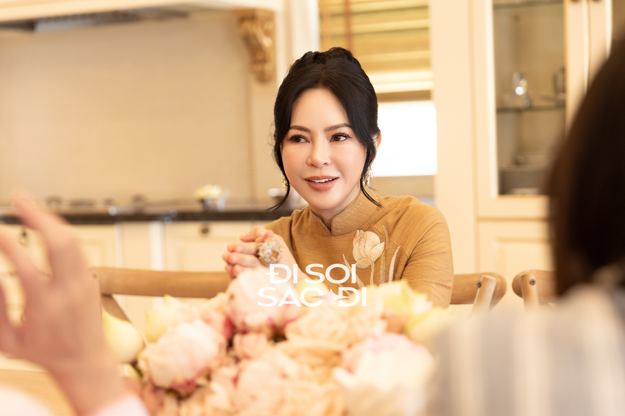 Tỷ phú Johnathan Hạnh Nguyễn tổ chức siêu đám cưới cho con gái: Nhận xét từ truyền thông quốc tế 3 1765658755 23 Ty phu Johnathan Hanh Nguyen to chuc sieu dam cuoi