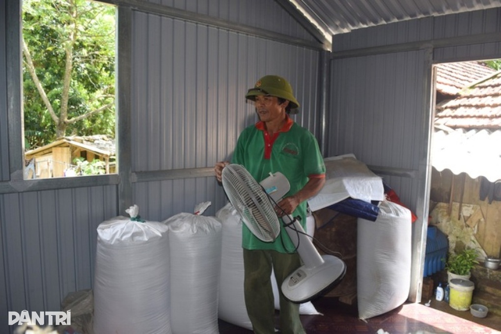 Phó Chủ tịch tỉnh Đắk Lắk: Những hành động thiết thực vì đồng bào vùng lũ - 3