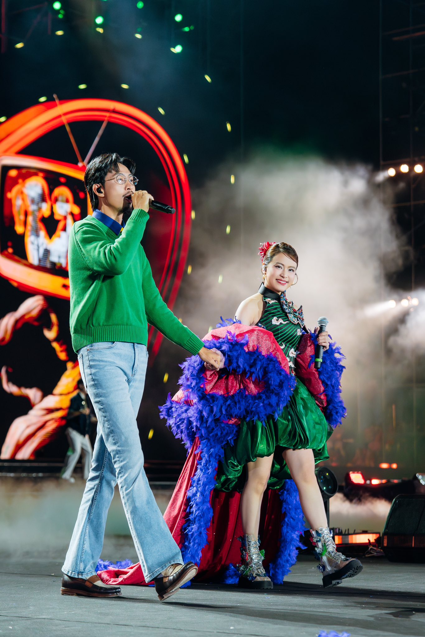 Hoàng Thuỳ Linh công khai gọi Hoàng Thuỳ Linh công khai gọi