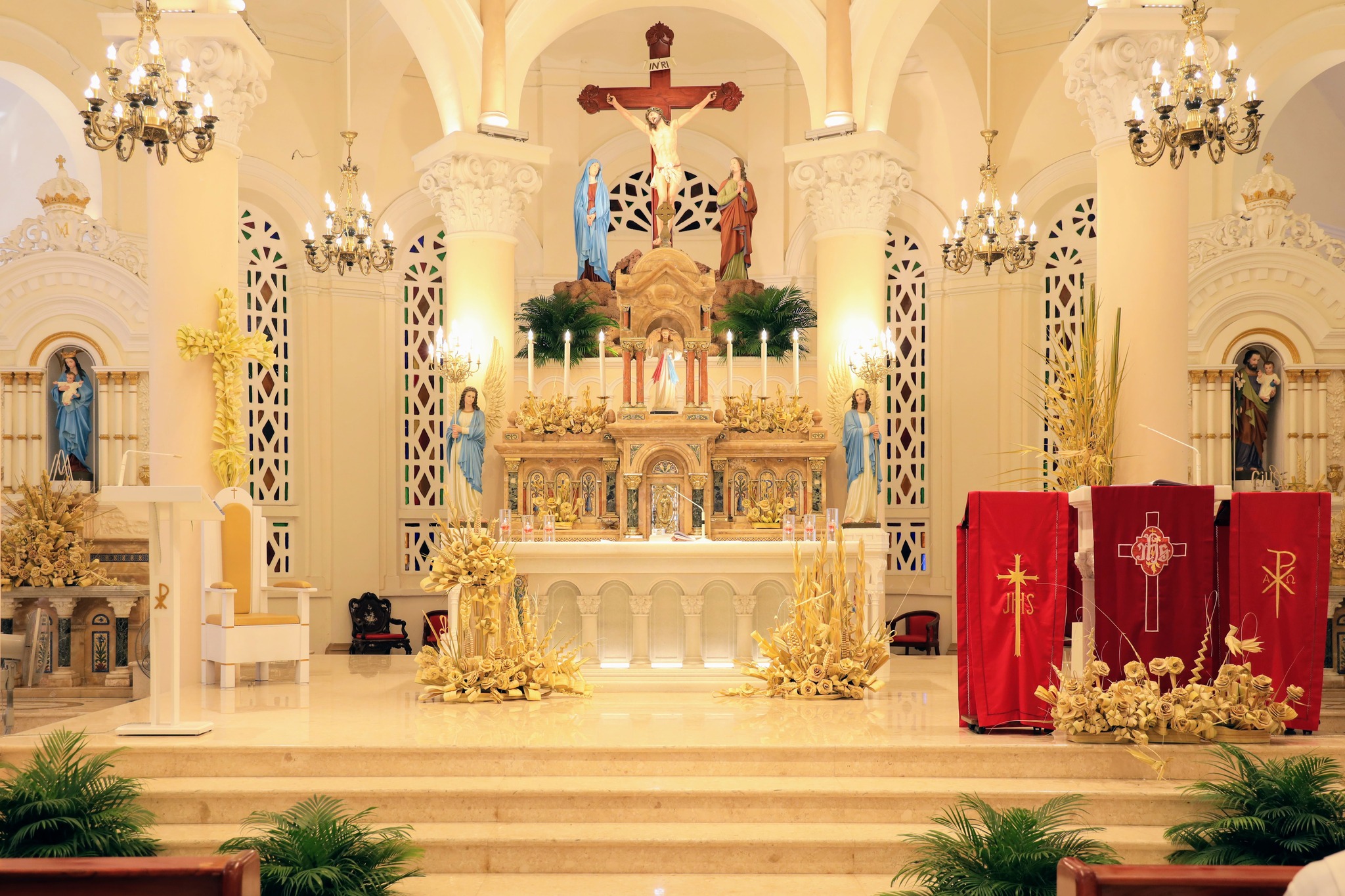 Bên trong 'nhà thờ hồng' 150 tuổi độc nhất ở TP.HCM có gì đặc biệt?- Ảnh 4. Bên trong 'nhà thờ hồng' 150 tuổi độc nhất ở TP.HCM có gì đặc biệt?- Ảnh 4.