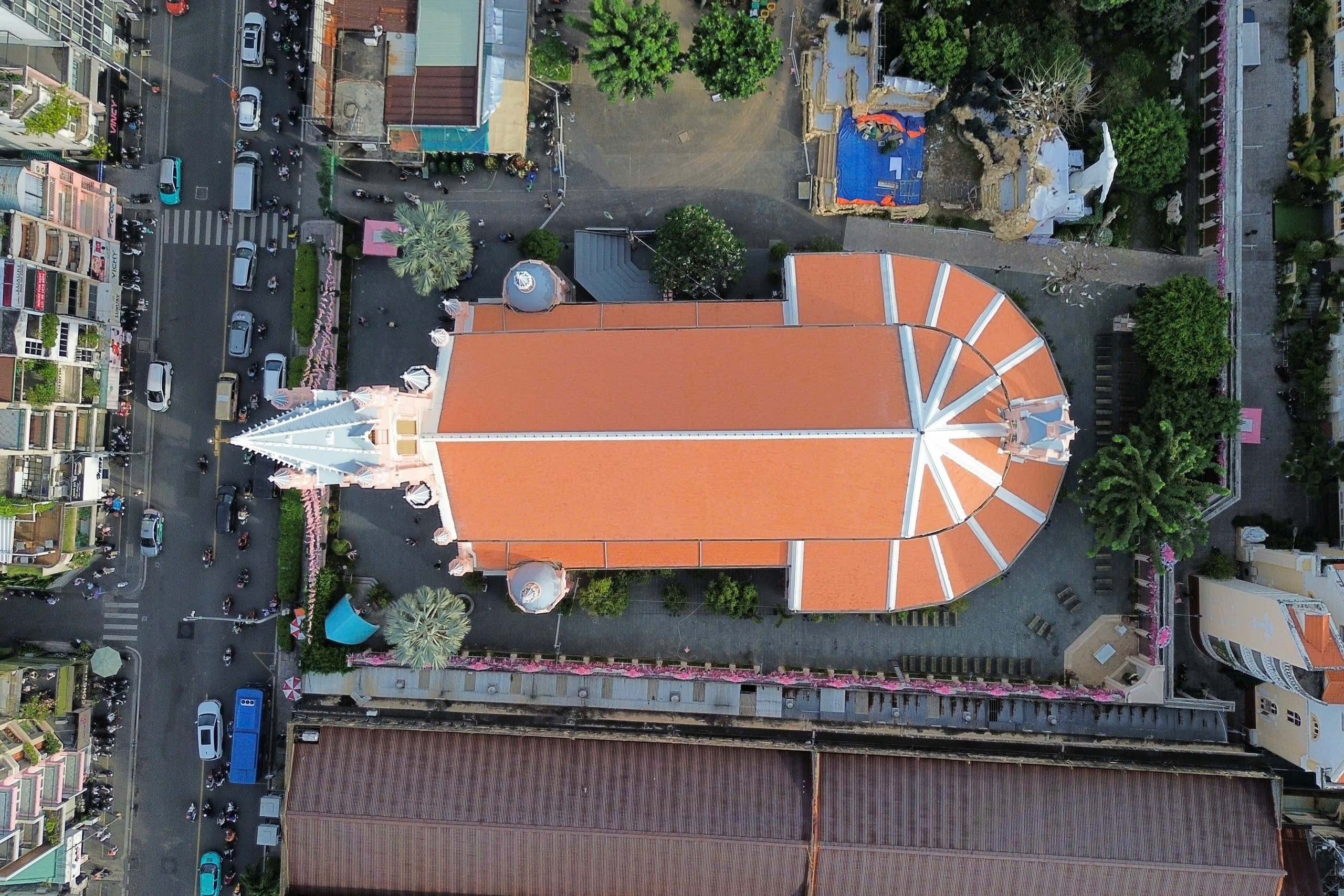 Bên trong 'nhà thờ hồng' 150 tuổi độc nhất ở TP.HCM có gì đặc biệt?- Ảnh 14. Bên trong 'nhà thờ hồng' 150 tuổi độc nhất ở TP.HCM có gì đặc biệt?- Ảnh 14.