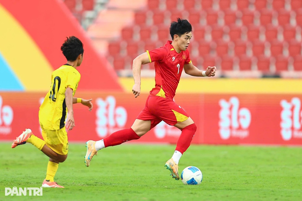 Cận cảnh bữa ăn của VĐV Việt Nam ở SEA Games: Nhập gia tùy tục - 5