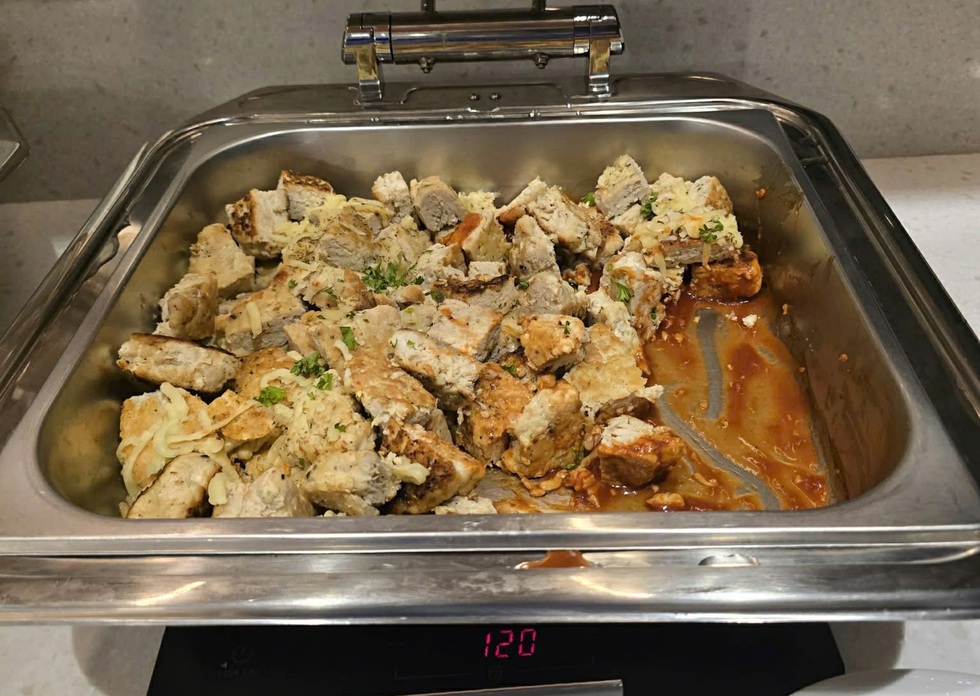 Cận cảnh bữa ăn của VĐV Việt Nam ở SEA Games: Nhập gia tùy tục - 6