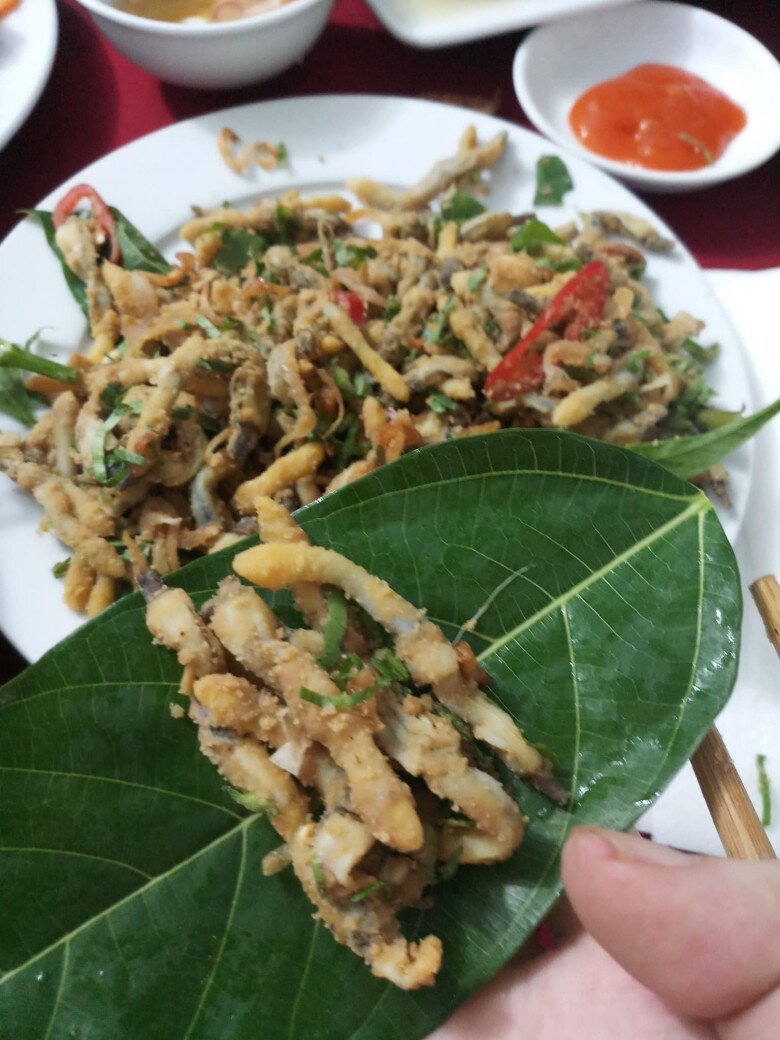 5 đặc sản Hưng Yên nhất định phải thử: Có món độc lạ chế biến 10 tiếng, có loại bánh xưa dành cho “bà đẻ” 2 Nem ốc móng tay mang hương vị lạ