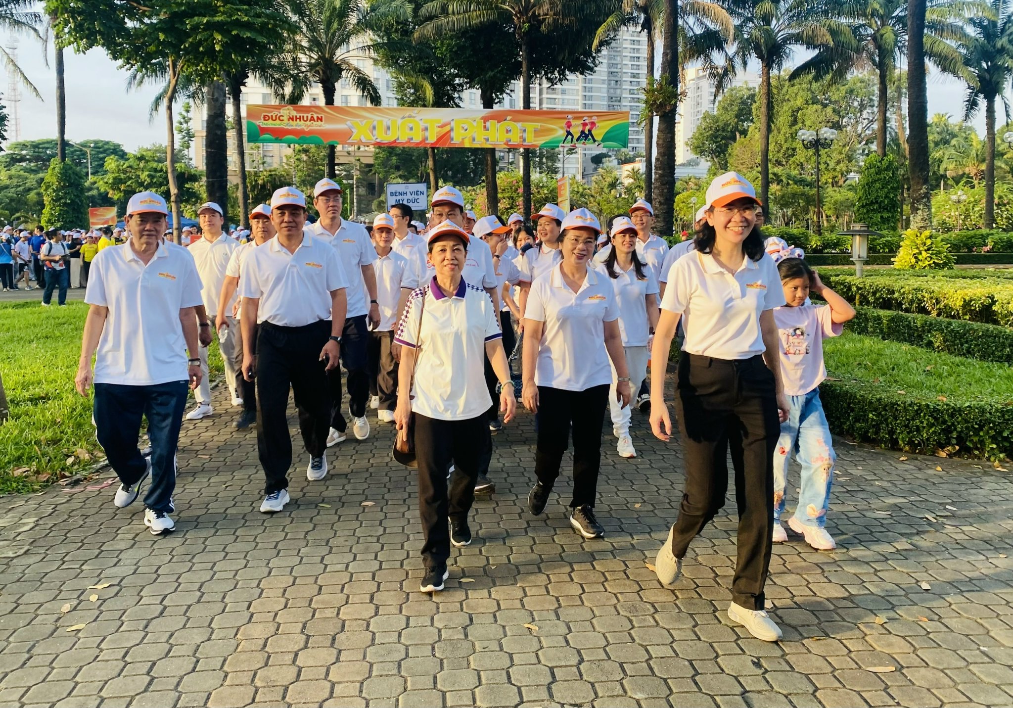 Phường Đức Nhuận tổ chức đi bộ, gây quỹ chăm lo cho người khó khăn 5 TPHCM: Phường Đức Nhuận tổ chức đi bộ, gây quỹ chăm lo cho người khó khăn - Ảnh 5.