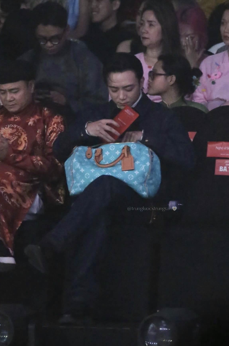 Louis Vuitton đã có một năm “bội thu” chưa từng có cùng showbiz Việt- Ảnh 4. Louis Vuitton đã có một năm “bội thu” chưa từng có cùng showbiz Việt- Ảnh 4.