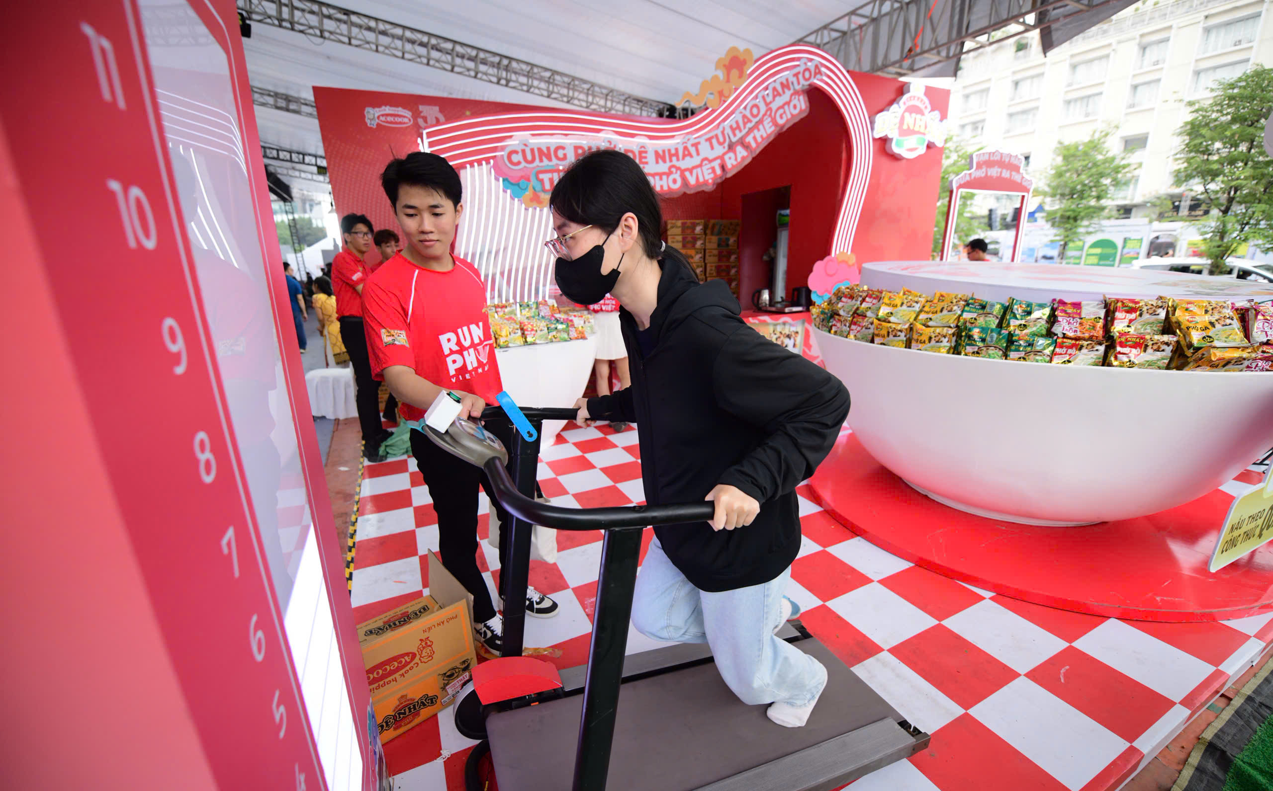 Mang trải nghiệm 'ngon như phở quán' đến Ngày của Phở 2025 - Ảnh 3. Ngày của Phở - Ảnh 3.