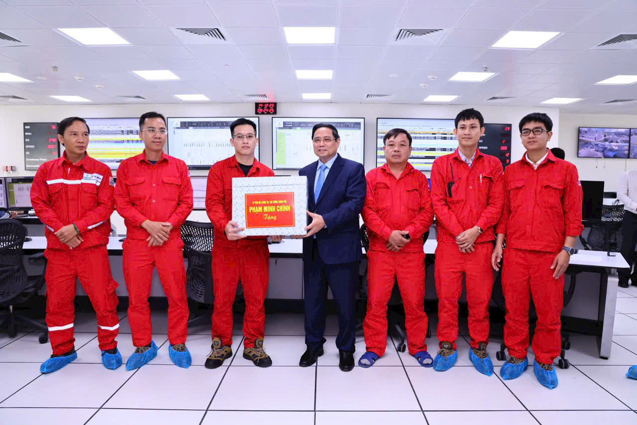 Vận hành tổ hợp nhà máy LNG đầu tiên của Việt Nam ở Nhơn Trạch- Ảnh 2.